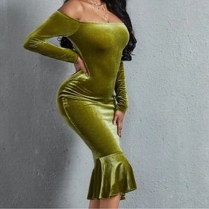 Beautiful bodycon velvet dress